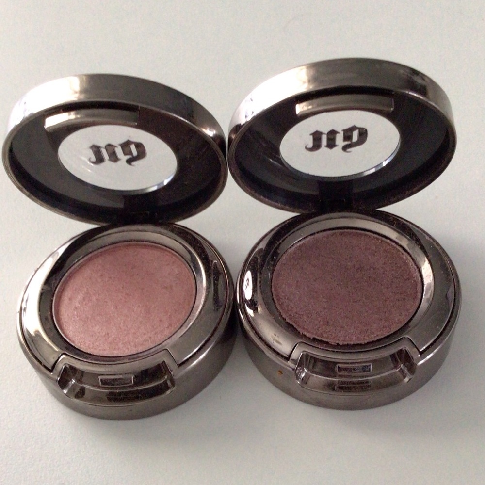 2 Urban Decay Eyeshadow Singles in Scratch & Bordella
